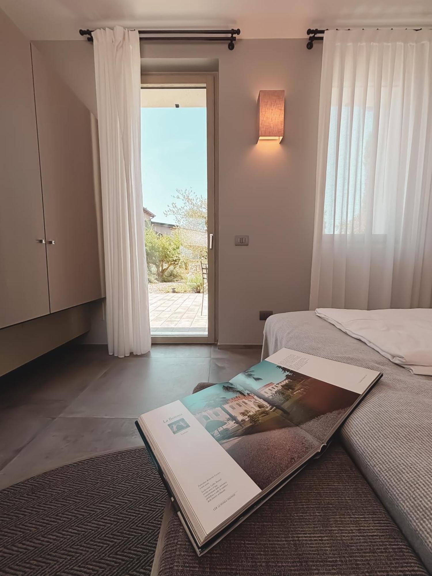 Natiia Relais - Adults Only Hotel Lazise Room photo